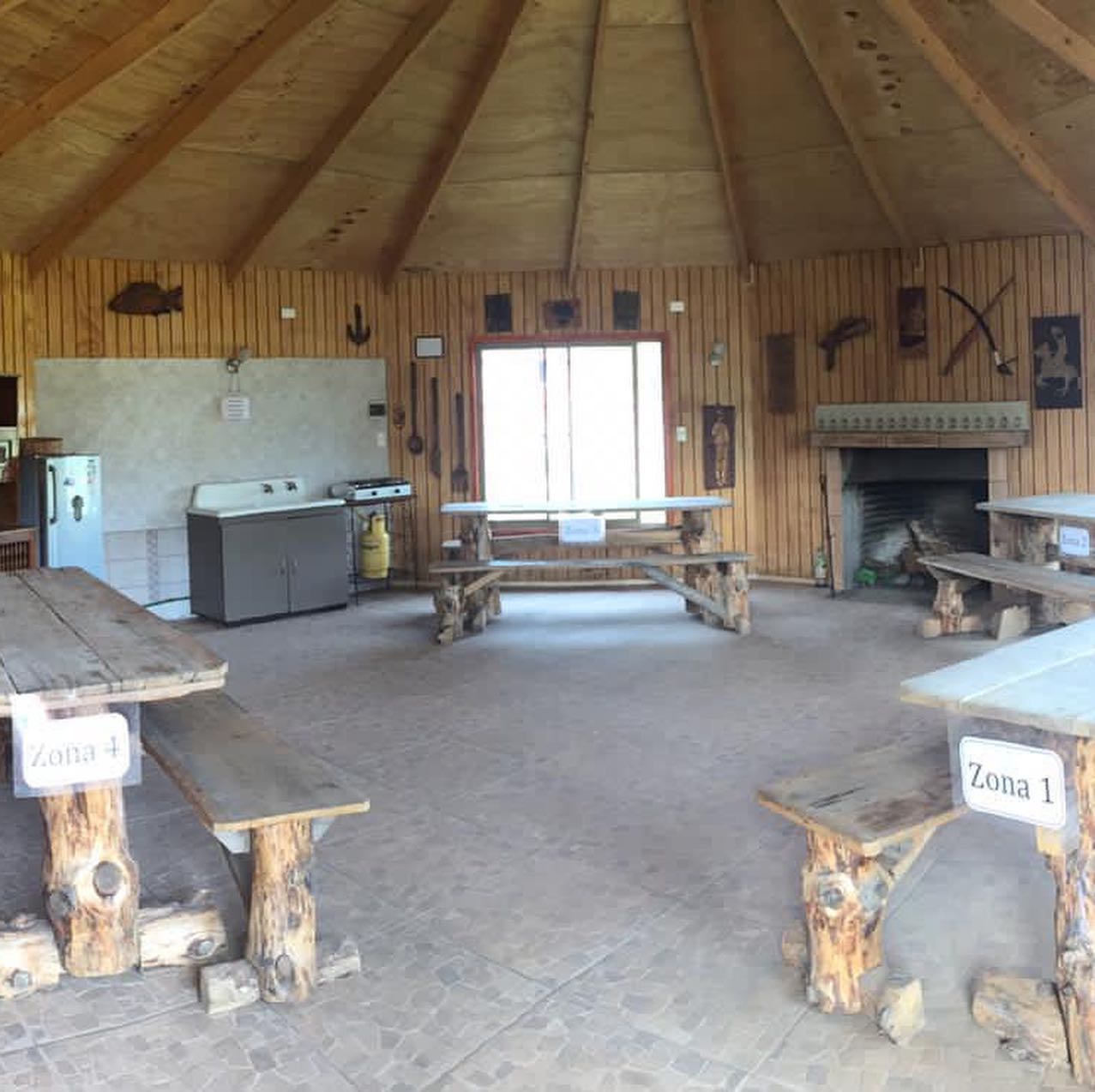 Camping y Alojamiento La Confluencia